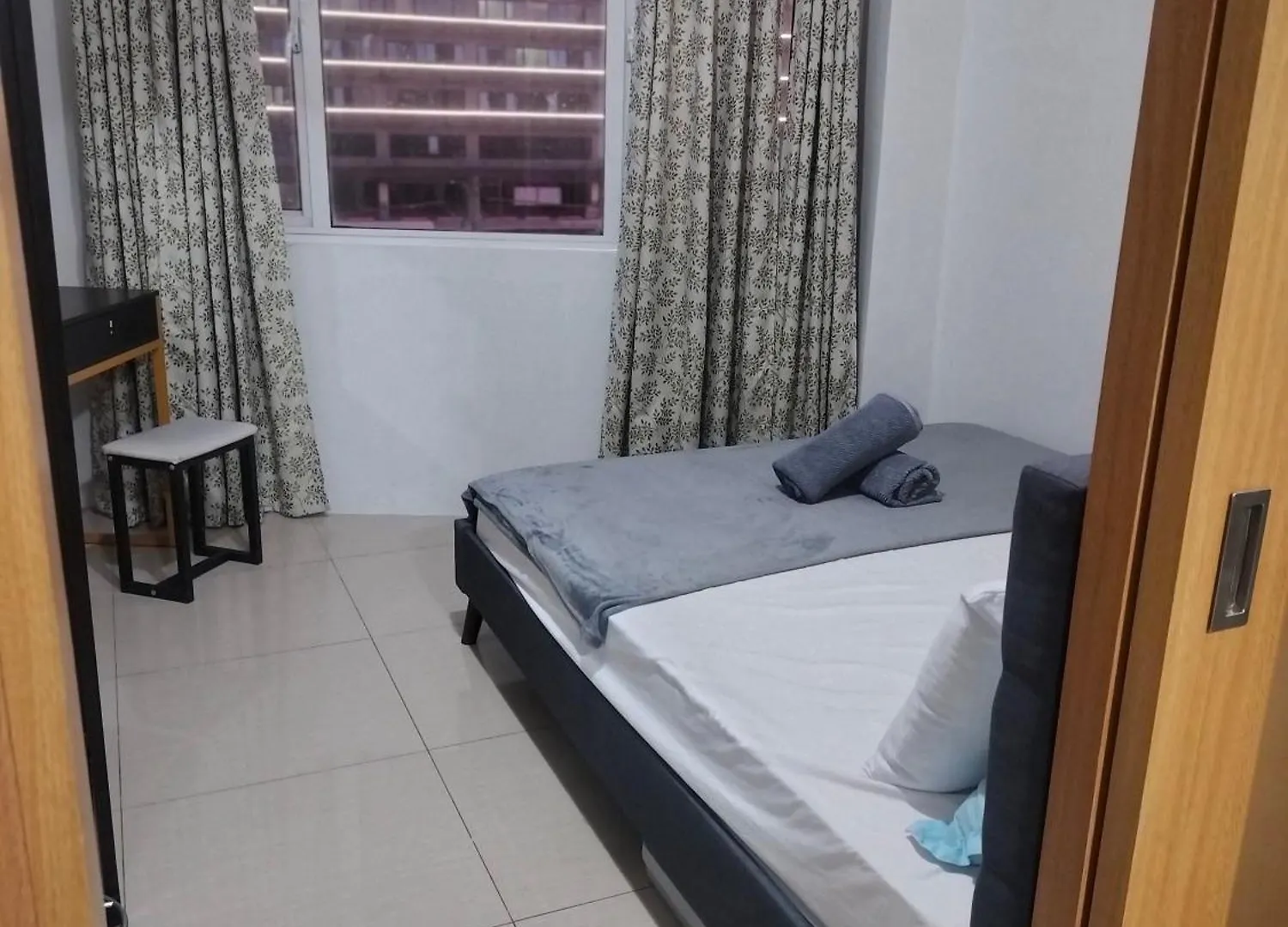Shell Residence Moa - Dad'S Manilla Aparthotel